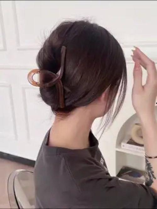 網(wǎng)紅大夾子夾頭發(fā)教程,輕松打造時尚發(fā)型